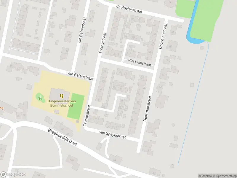 Ambulance met gepaste spoed naar de Trompstraat in Heinenoord