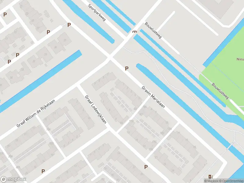 Ambulance met grote spoed naar de Gravin Marialaan in Leidschendam