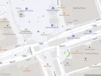 Ambulance met gepaste spoed naar de Weena in Rotterdam