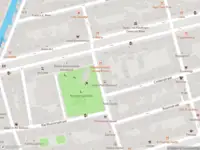 Ambulance met gepaste spoed naar de Tweede Lindendwarsstraat in Amsterdam