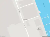 Ambulance met gepaste spoed naar de Industrieweg in Alphen aan den Rijn