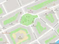 Brandweer met gepaste spoed naar de Pretoriusstraat in Amsterdam