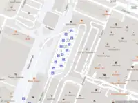 Ambulance met gepaste spoed naar de Zuidplein in Rotterdam