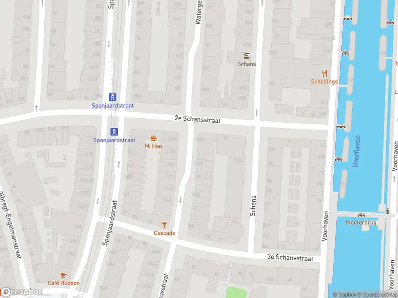 Ambulance met gepaste spoed naar de Watergeusstraat in Rotterdam