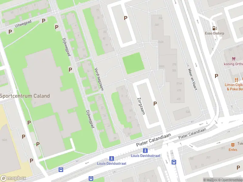 Ambulance met grote spoed naar de Zorgzaam in Amsterdam