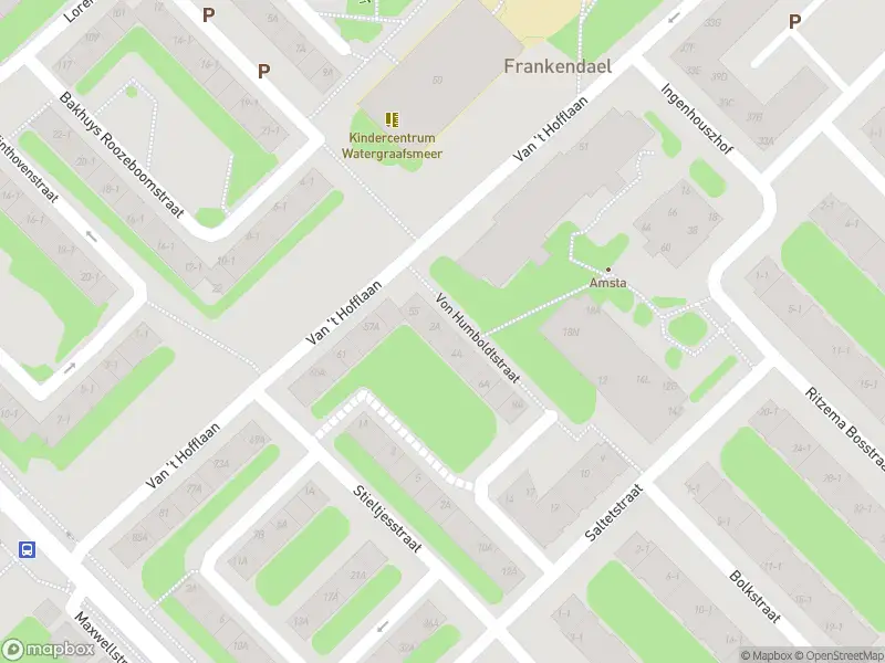 Ambulance met grote spoed naar de Von Humboldtstraat in Amsterdam
