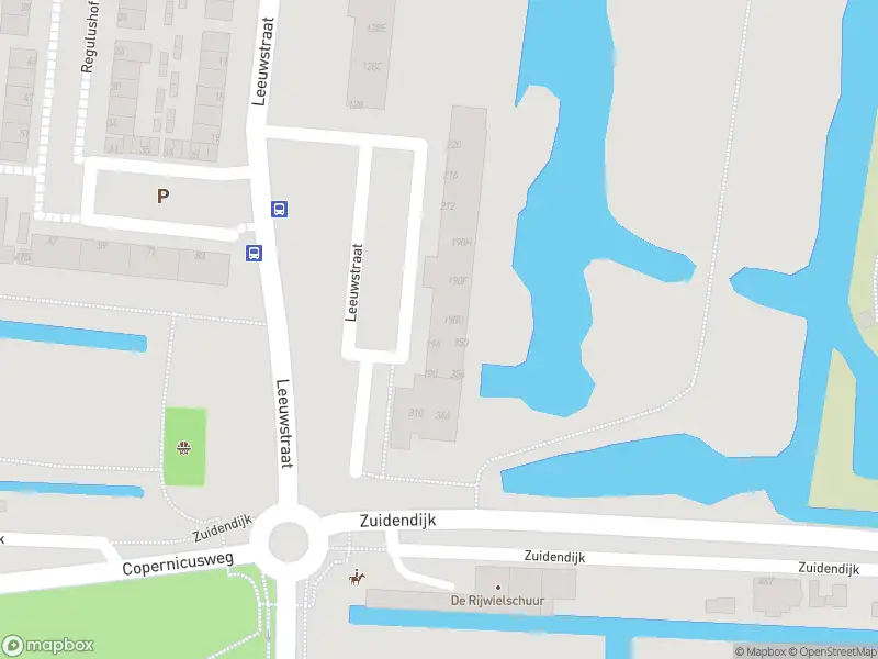 Ambulance met grote spoed naar de Leeuwstraat in Dordrecht