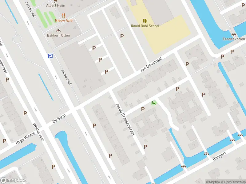Ambulance met gepaste spoed naar de Jan Doustraat in Zwaag