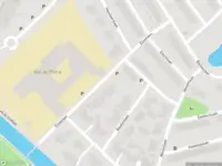 Politie met grote spoed naar de Elzenlaan in Middelburg vanwege letsel