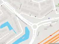 Ambulance met grote spoed naar de Burgemeester de Josselin de Jonglaan in Rotterdam