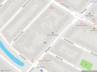 Ambulance met gepaste spoed naar de Bergweg in Rotterdam