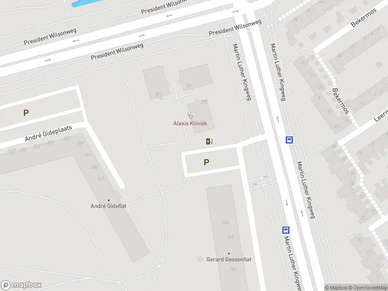 Ambulance met grote spoed naar de Thomas Mannplaats in Rotterdam