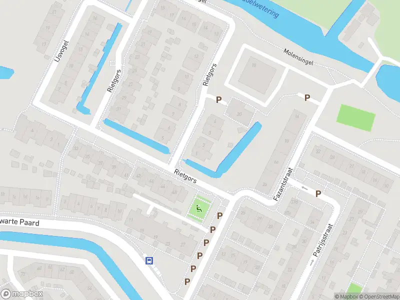 Ambulance met grote spoed naar de Rietgors in Alblasserdam