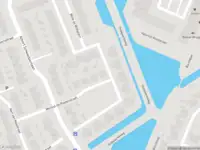 Politie naar de Dag Hammarskjöldlaan in Hellevoetsluis vanwege ongeval met letsel