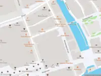 Brandweer met gepaste spoed naar de Leeuwenstraat in Rotterdam vanwege een liftopsluiting