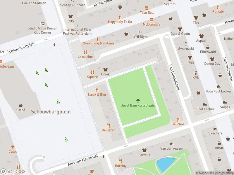 Ambulance met grote spoed naar de Joost Banckertsplaats in Rotterdam