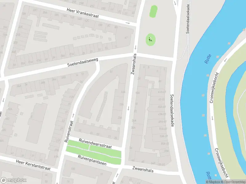 Ambulance met gepaste spoed naar de Zwaanshals in Rotterdam