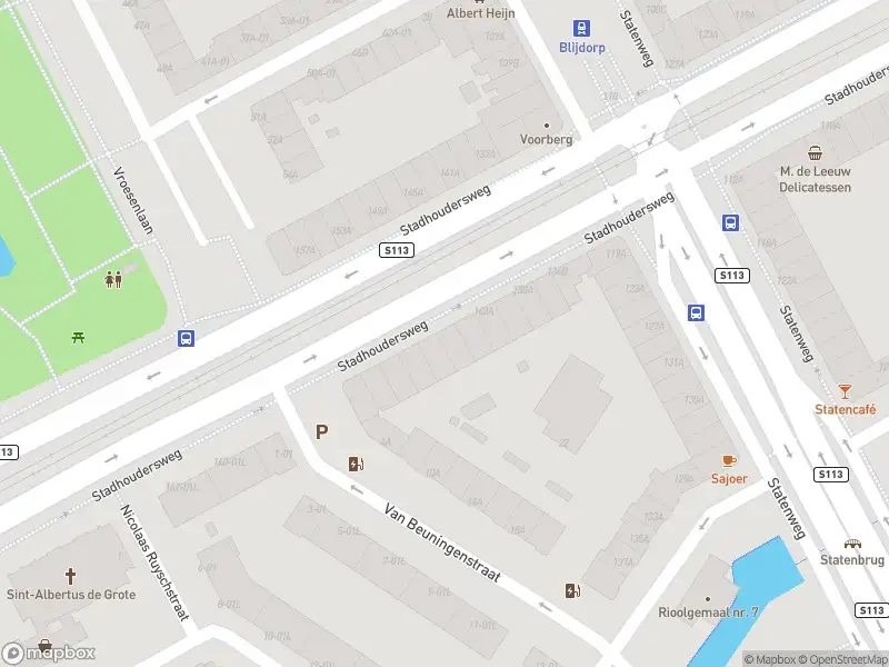 Ambulance met gepaste spoed naar de Stadhoudersweg in Rotterdam