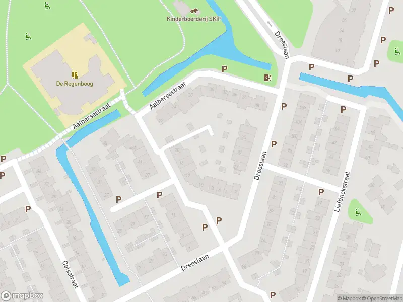 Ambulance met grote spoed naar de Aalbersestraat in Naaldwijk