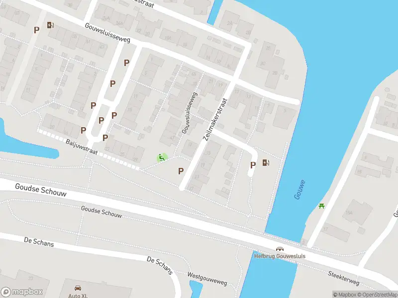 Ambulance met gepaste spoed naar de Zeilmakerstraat in Alphen aan den Rijn