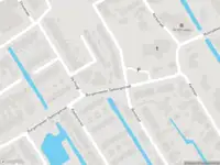Ambulance met grote spoed naar de Burgemeester Dekkingstraat in Streefkerk