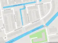 Ambulance met gepaste spoed naar de Benny Goodmanstraat in Leiden