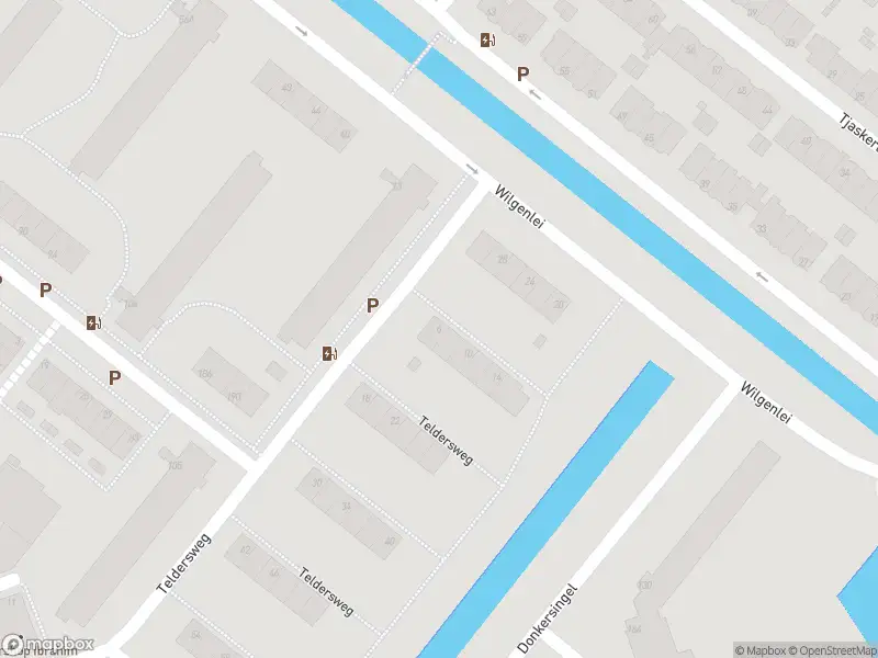 Ambulance met gepaste spoed naar de Teldersweg in Rotterdam