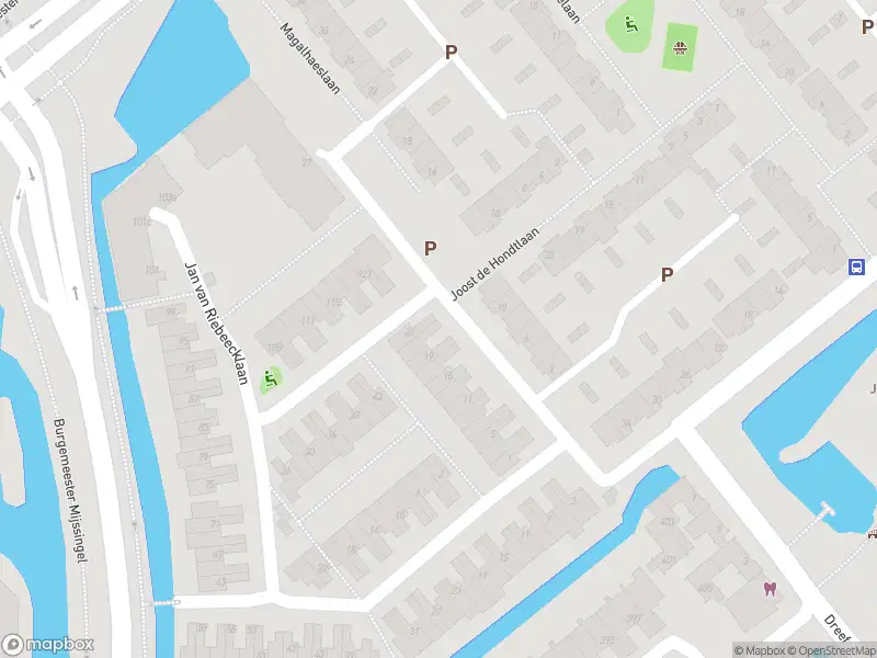 Ambulance met gepaste spoed naar de Magalhaeslaan in Gouda
