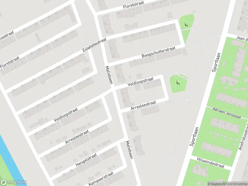 Ambulance met gepaste spoed naar de Veldloopstraat in Rotterdam
