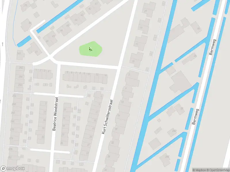 Brandweer met grote spoed naar de Kurt Schwittersstraat in Rotterdam vanwege reanimatie