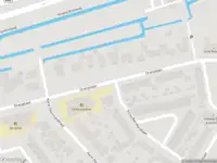 Ambulance met grote spoed naar de Oranjelaan in Spijkenisse