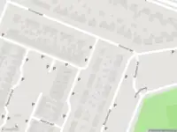 Brandweer met grote spoed naar de Rozenstraat in Meppel vanwege waarnemen gaslucht