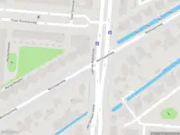 Ambulance met gepaste spoed naar de Wollefoppenweg in Rotterdam