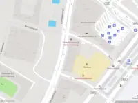Ambulance met grote spoed naar de Elzenhagensingel in Amsterdam