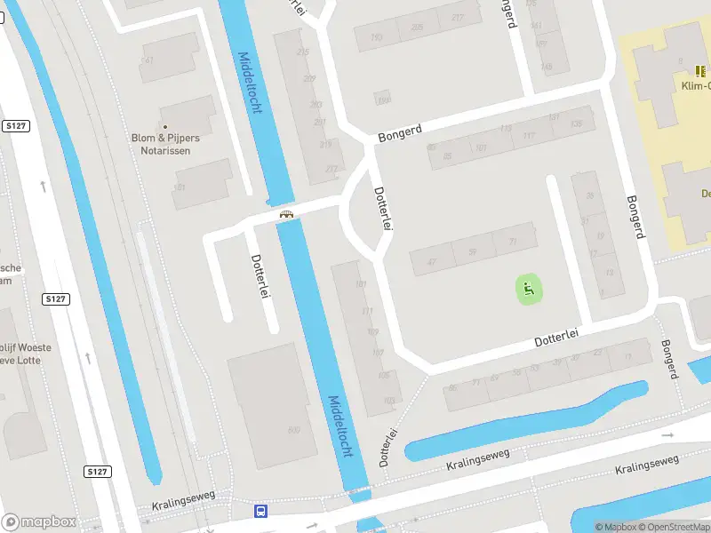 Ambulance met grote spoed naar de Dotterlei in Capelle aan den IJssel