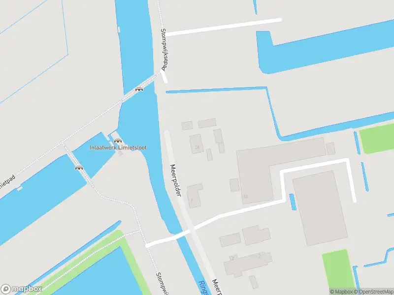 Ambulance met grote spoed naar de Meerpolder in Leidschendam