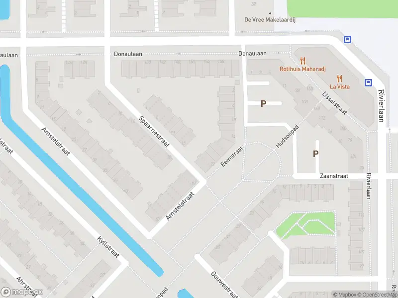 Brandweer met grote spoed naar de IJsselstraat in Spijkenisse vanwege gebouwbrand