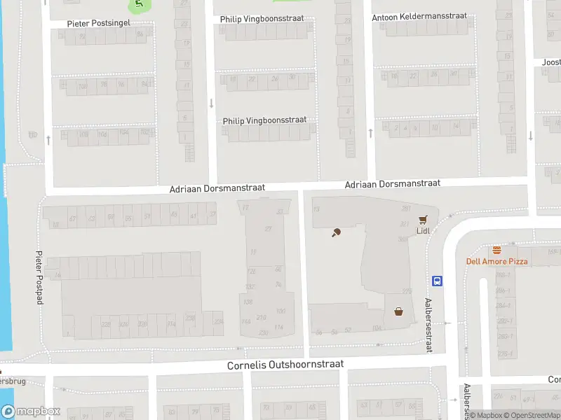 Ambulance met grote spoed naar de Adriaan Dorsmanstraat in Amsterdam