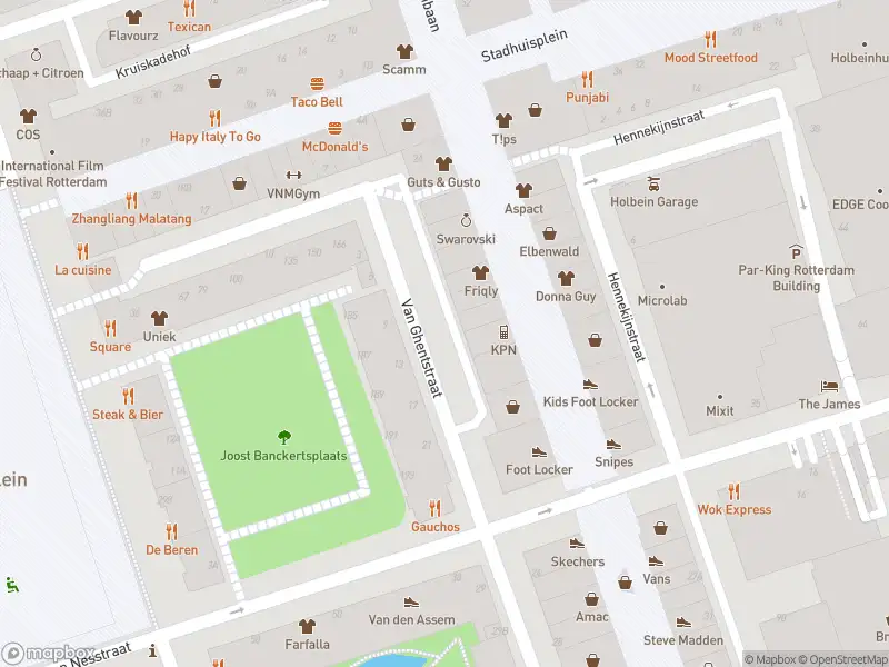 Ambulance met grote spoed naar de Van Ghentstraat in Rotterdam