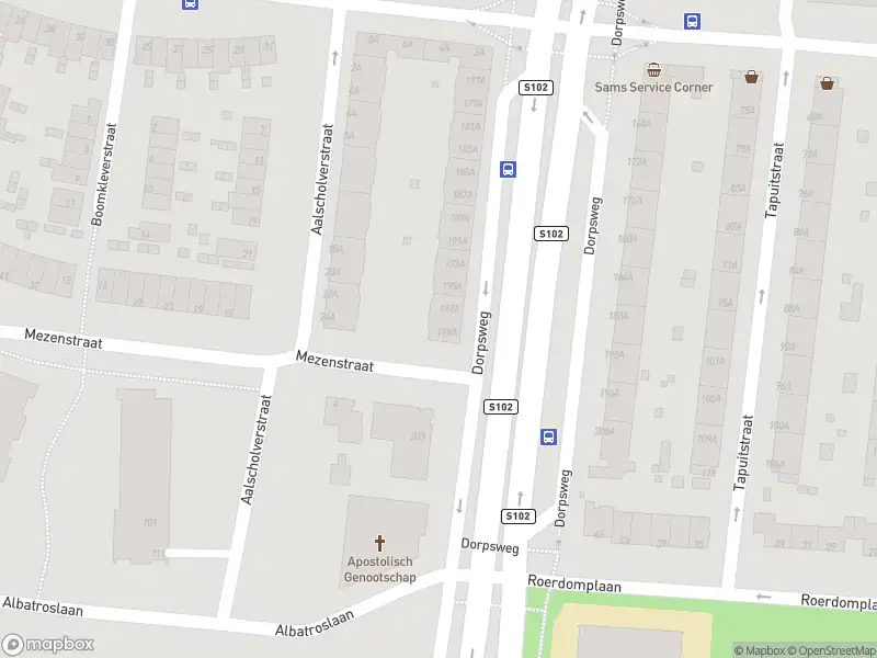 Ambulance met grote spoed naar de Dorpsweg in Rotterdam