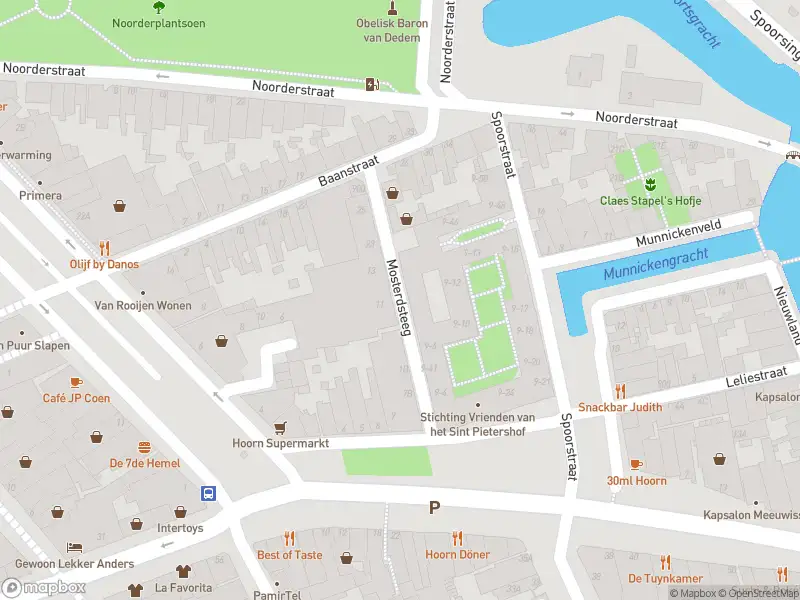 Ambulance met grote spoed naar de Mosterdsteeg in Hoorn