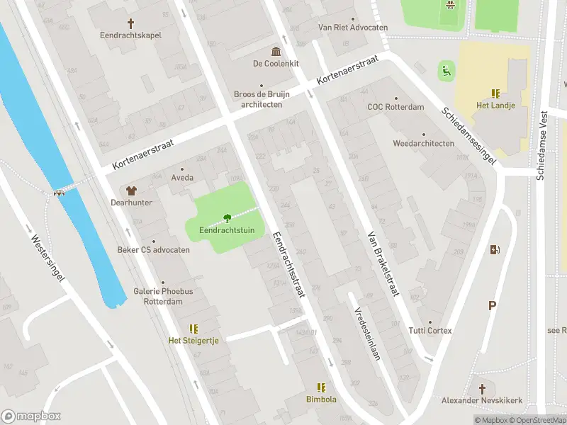 Ambulance met grote spoed naar de Eendrachtsstraat in Rotterdam