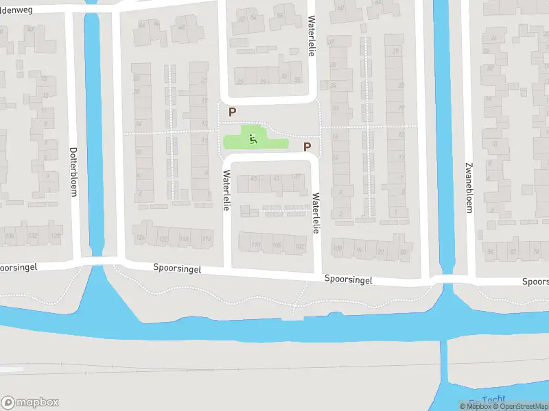 Ambulance met grote spoed naar de Waterlelie in Bovenkarspel