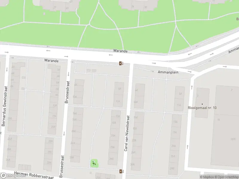 Ambulance met gepaste spoed naar de Carel van Nieveltstraat in Rotterdam