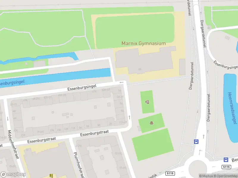 Ambulance met gepaste spoed naar de Werkhoefstraat in Rotterdam