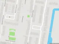 Ambulance met grote spoed naar de Wethouder Seegersplein in Amsterdam