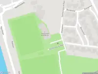 Brandweer met gepaste spoed naar de Sportkomplex de Rijpel in Helmond