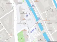Ambulance met gepaste spoed naar de Houttuinen in Delft