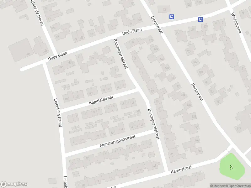 Ambulance en brandweer met grote spoed naar de Kapittelstraat in Buchten