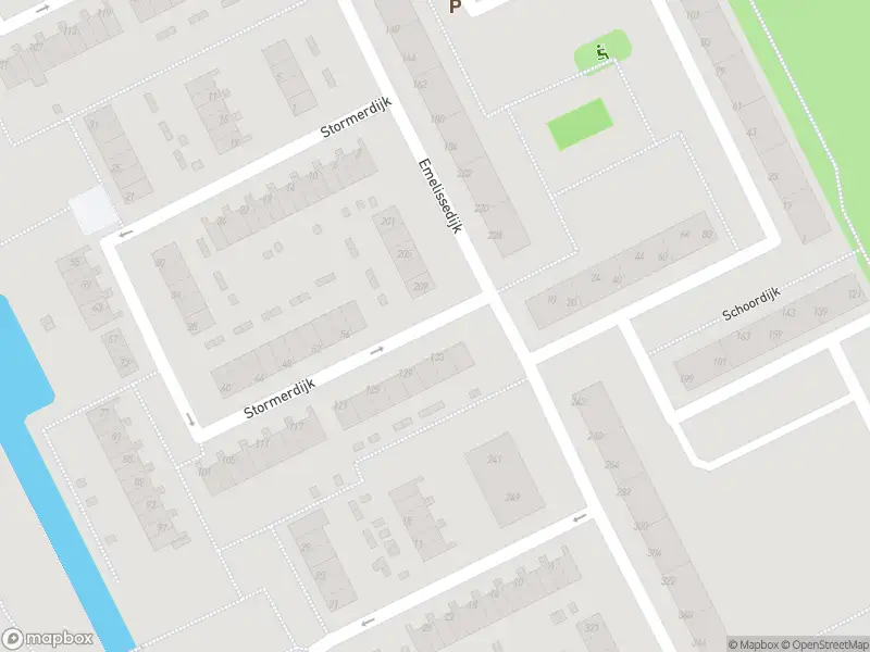 Ambulance met gepaste spoed naar de Emelissedijk in Rotterdam